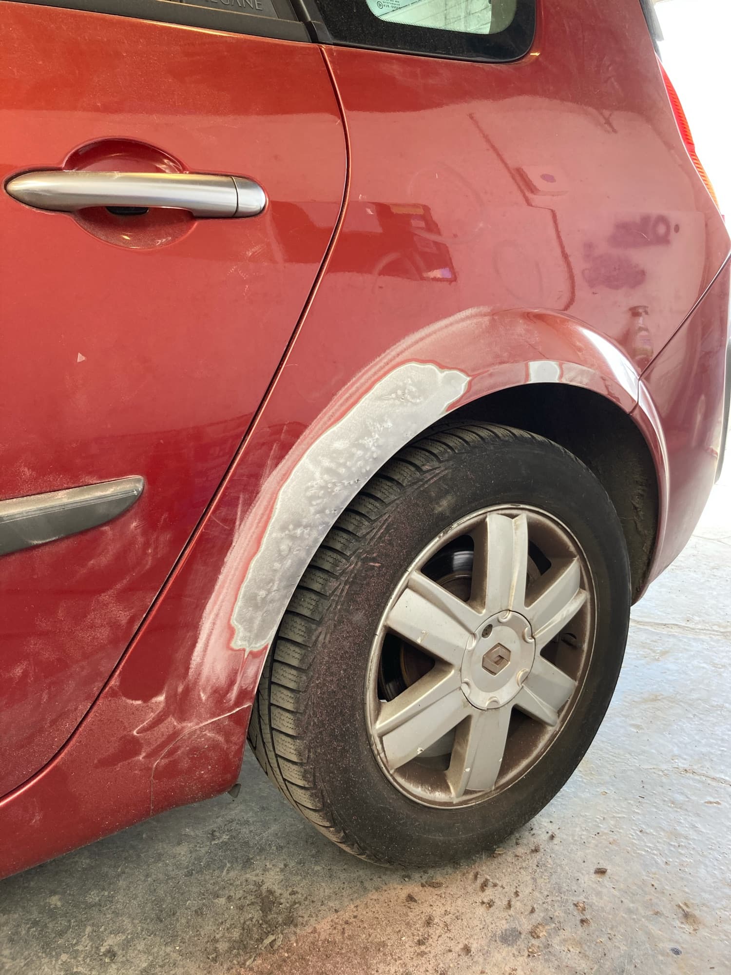 Renault Scenic - Dent Repair Stage